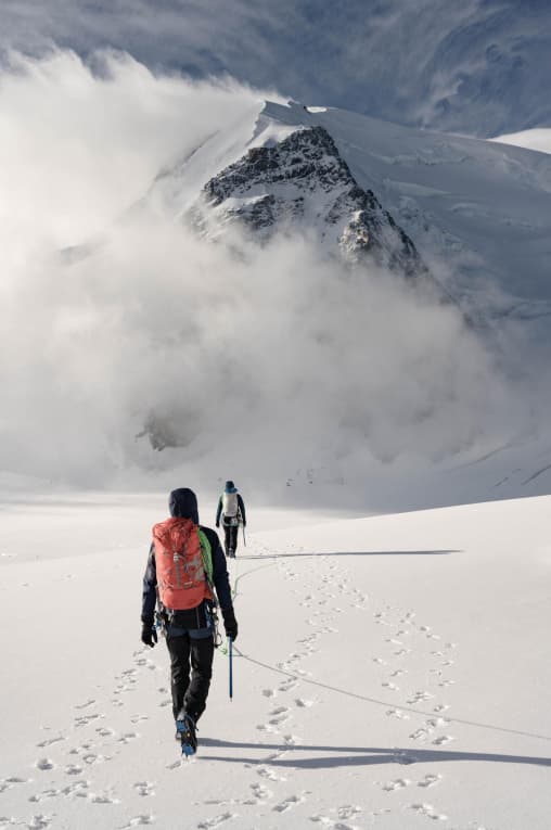 Рюкзак для альпинизма красный 45-70л Simond 500 Makalu