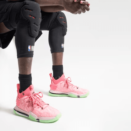Наколенники защитные баскетбольные чёрные Kipsta 500 Twin-Pack NBA