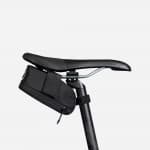 Сумка подседельная черная Riveside 700 Easy M