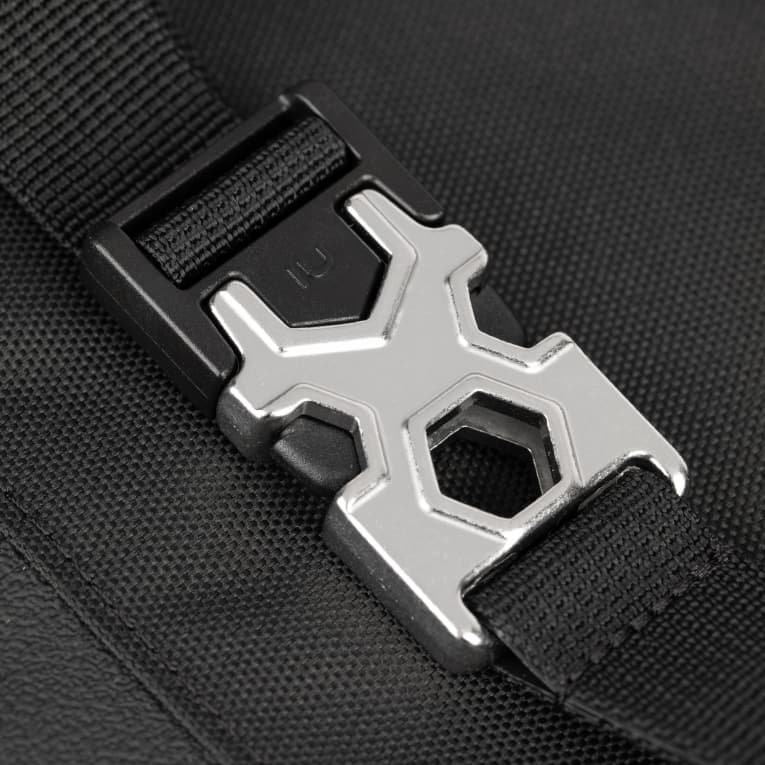 Рюкзак для скейтборда черный Oxelo Rolltop BP500