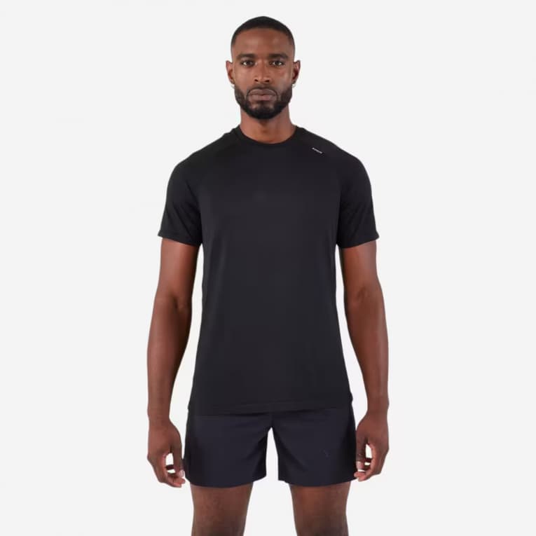 Футболка для бега бесшовная мужская черная Kiprun Run 500 Comfort