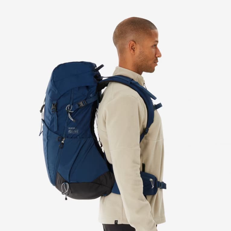 Рюкзак для треккинга 38л синий Quechua MH500