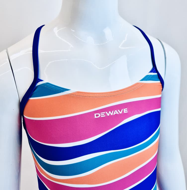 Купальник для девочки Dewave многоцветный 100