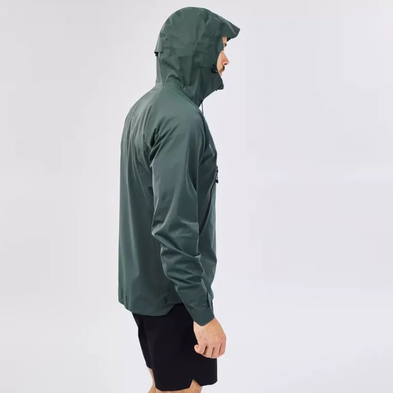 Куртка походная мужская хаки Quechua MH500