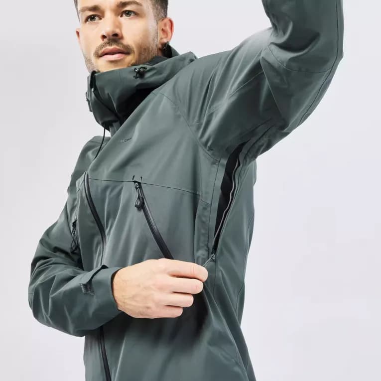 Куртка походная мужская хаки Quechua MH500