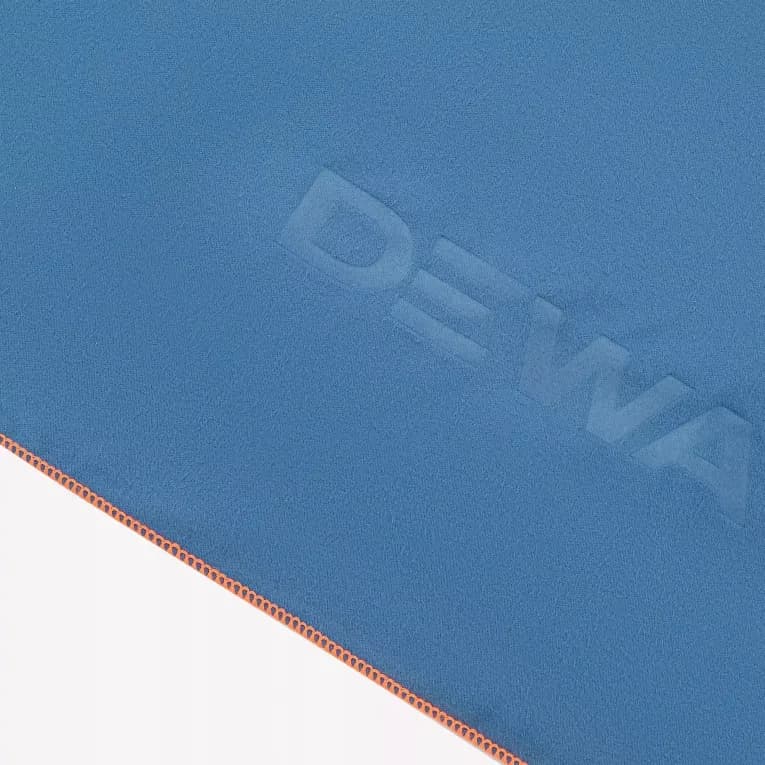 Полотенце из микрофибры 110х175 см синее Dewave 100