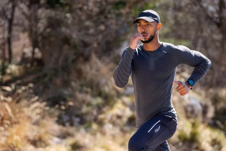 Лонглив для бега мужской серый Kiprun 500