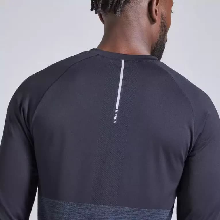 Лонгслив для бега бесшовный мужской черный Kiprun Care 500