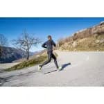 Лонгслив для бега бесшовный мужской черный Kiprun Care 500