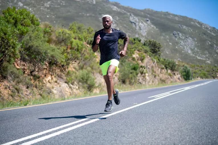 Кроссовки для бега мужские черные Kiprun KS 500