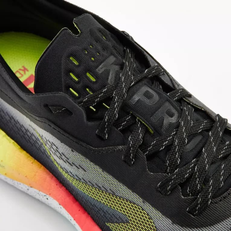 Кроссовки для бега мужские черные Kiprun KD500