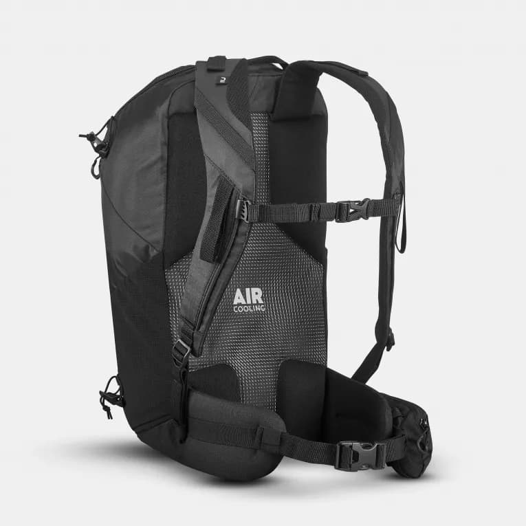 Рюкзак туристический 20 л. чёрный MH100 Quechua