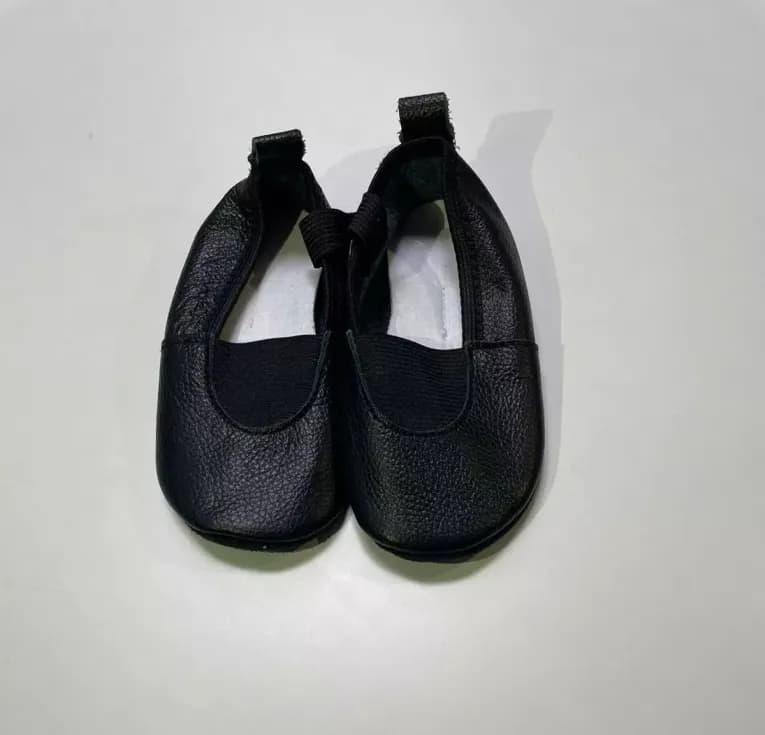 Чешки детские из натуральной кожи черные