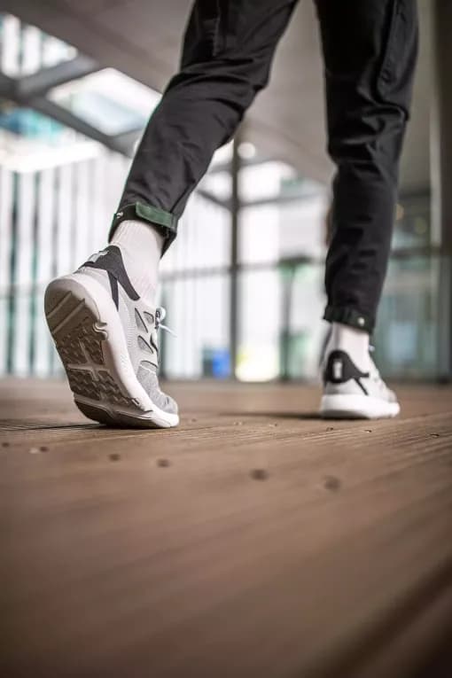 Кроссовки для ходьбы мужские серые Newfeel Actiwalk 500