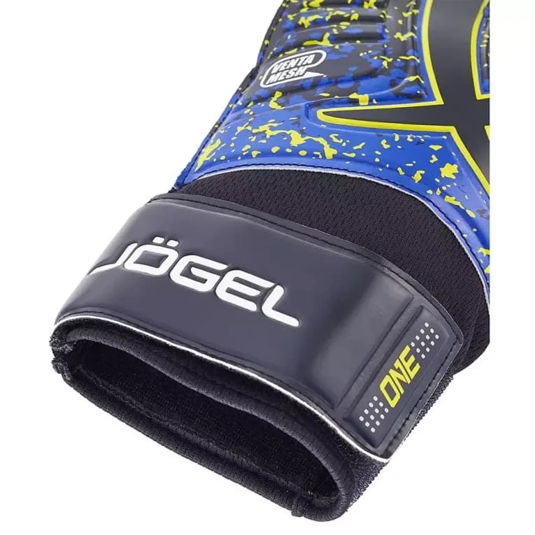 Вратарские перчатки черные Jogel One Wizard CL3 Flat