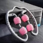 Массажный ролик розовый LiveUp LS5106-P