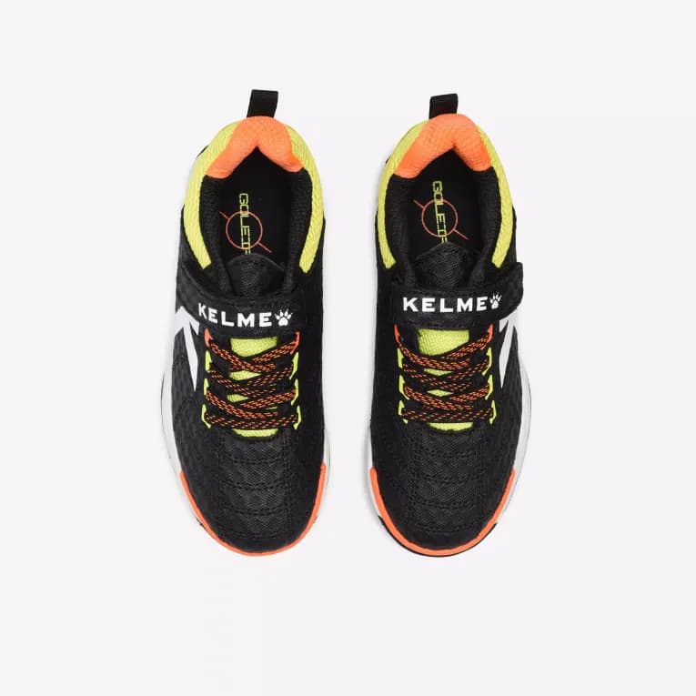 Бутсы футбольные для мальчика чёрные Kelme
