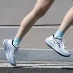 Кроссовки для бега женские бело-голубые Li-Ning Yueying 4