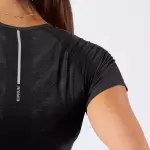 Футболка для бега бесшовная женская черная Kiprun Run 500 Comfort