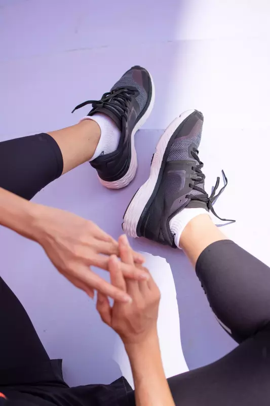 Кроссовки для бега женские черные Kalenji Run Comfort