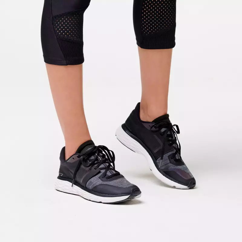 Кроссовки для бега женские черные Kalenji Run Comfort